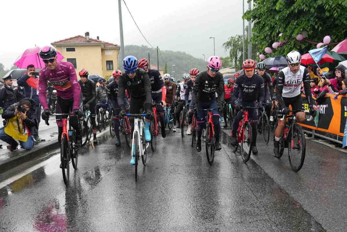 Hotel Asd -Sport E Giovani Borgofranco d'Ivrea Exteriér fotografie
